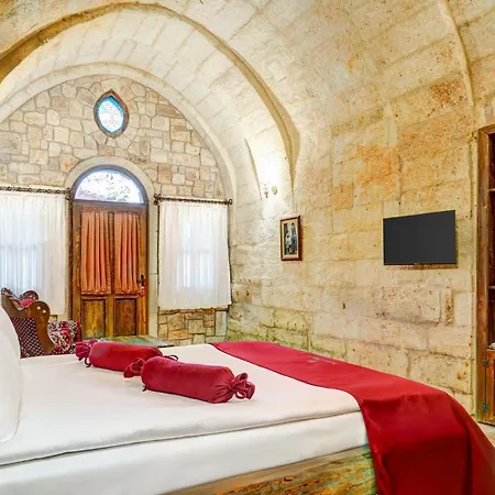 Cappadocia Kemer Palace לינה וארוחת בוקר