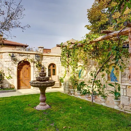 Cappadocia Kemer Palace לינה וארוחת בוקר אורגופ