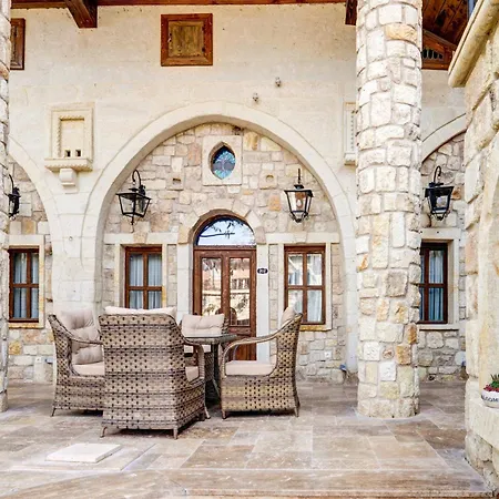 לינה וארוחת בוקר Cappadocia Kemer Palace אורגופ
