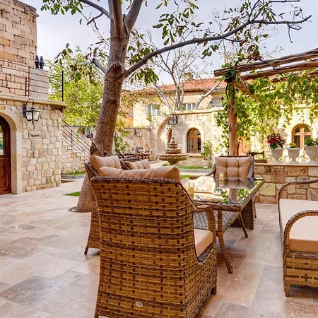 Cappadocia Kemer Palace אורגופ